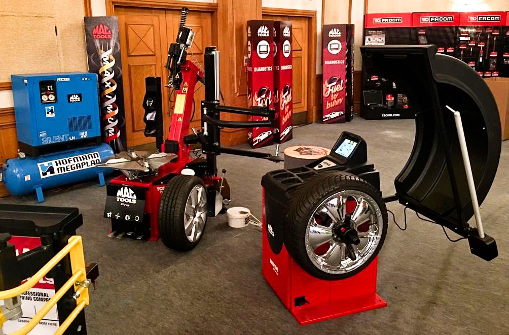MAC TOOLS TYRE FITTING EQUIPMENT LINE UP READY FOR DEMONSTRATION AT THE MAC TOOLS SHOW