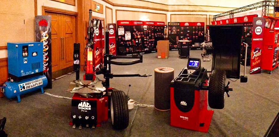 THE MAC TOOLS TYRE EQUIPMENT LINE UP AT THE MAC TOOLS SHOW IN BIRMINGHAM LAST WEEKEND